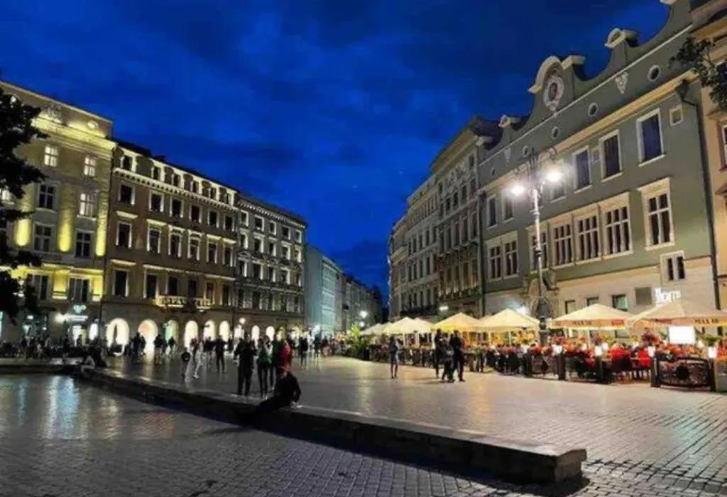 Plac Szczepański / Old Town-1
